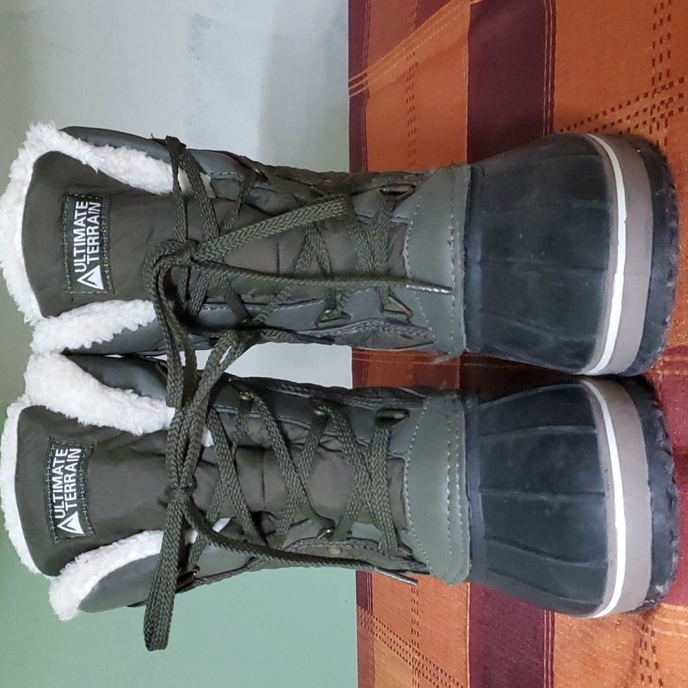 Womens winter "Duck" style boots